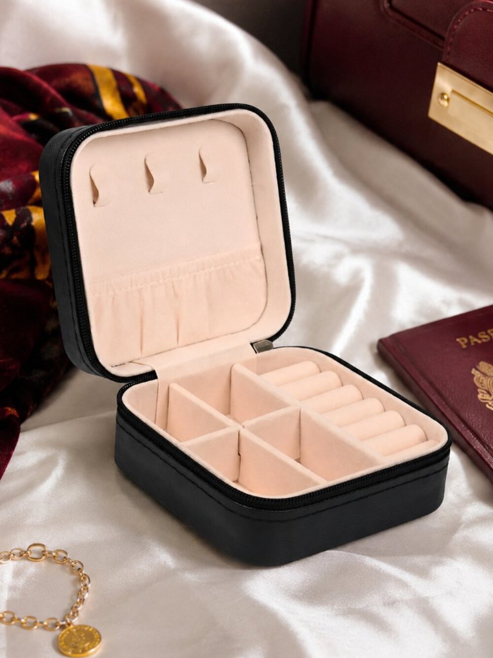 Travel Jewelry Case Organizer Box Portable Zipper Rings Earrings Necklace Black